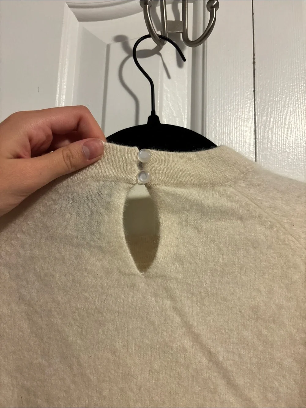 100% cashmere sweater in white/cream color, size XL